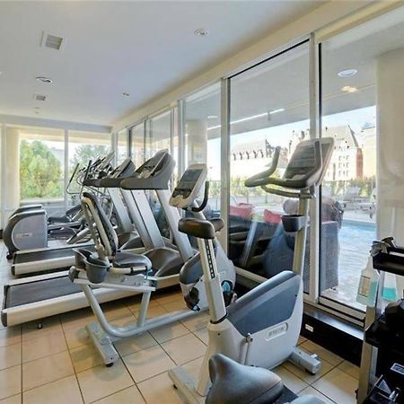 Victoria'S Best Location 2 Bedroom Luxe Condo 外观 照片
