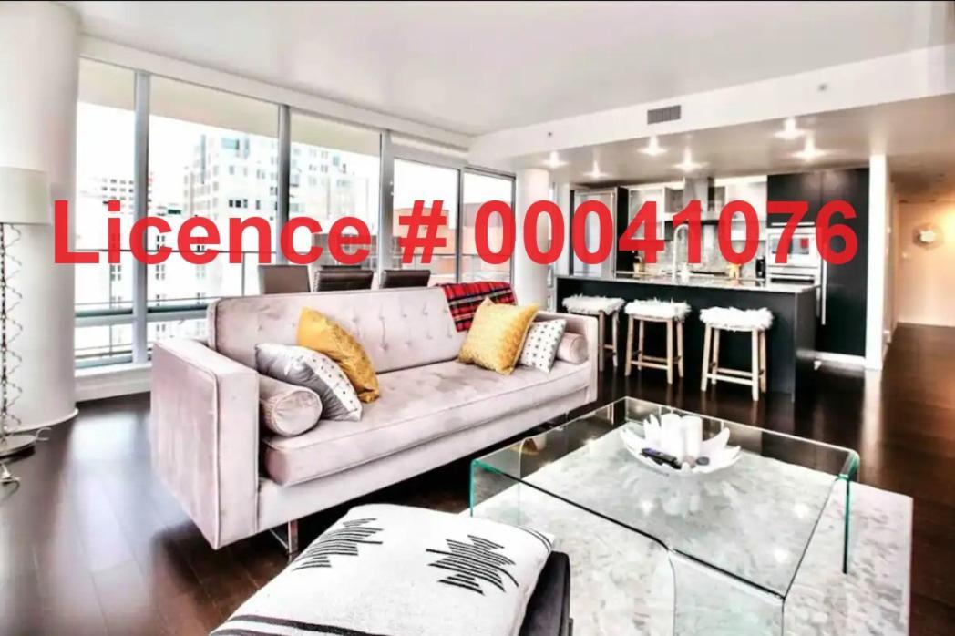 Victoria'S Best Location 2 Bedroom Luxe Condo 外观 照片